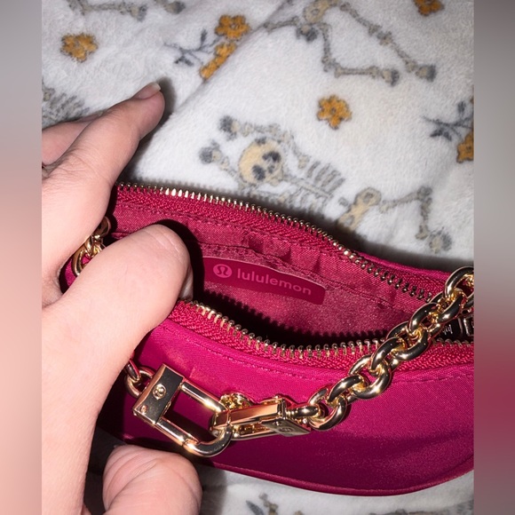 Like new lululemon athletica Pink Chain mini coin pouch Bag - Picture 6 of 6